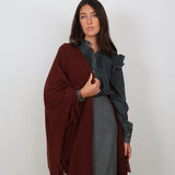 Poncho Field Avellana