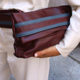 Cartera Strap Burdeos